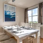 Luxury House R2 With View Feriehus